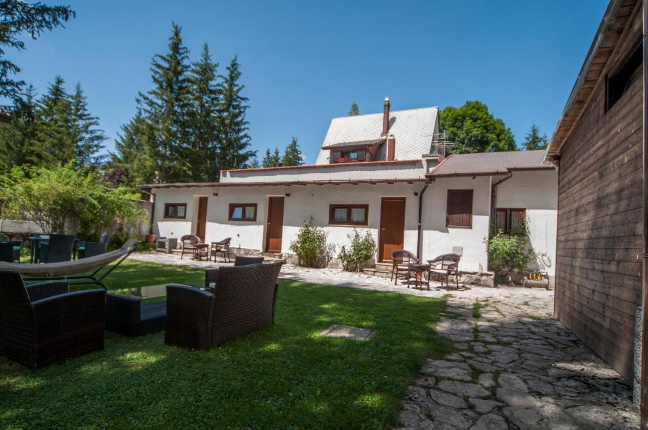 Villa Dei Pini Пескассероли Экстерьер фото