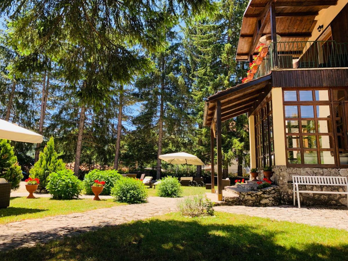 Villa Dei Pini Пескассероли Экстерьер фото
